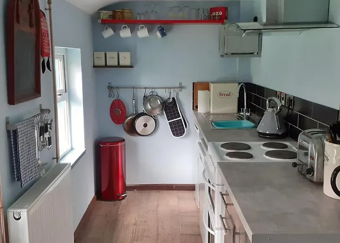 The Rockhouse - Cosy Stone Built Thatch Prázdninový dům *