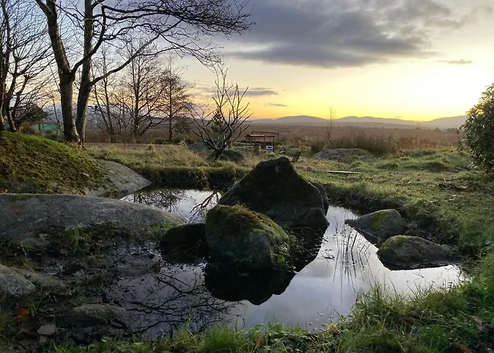 The Rockhouse - Cosy Stone Built Thatch *
