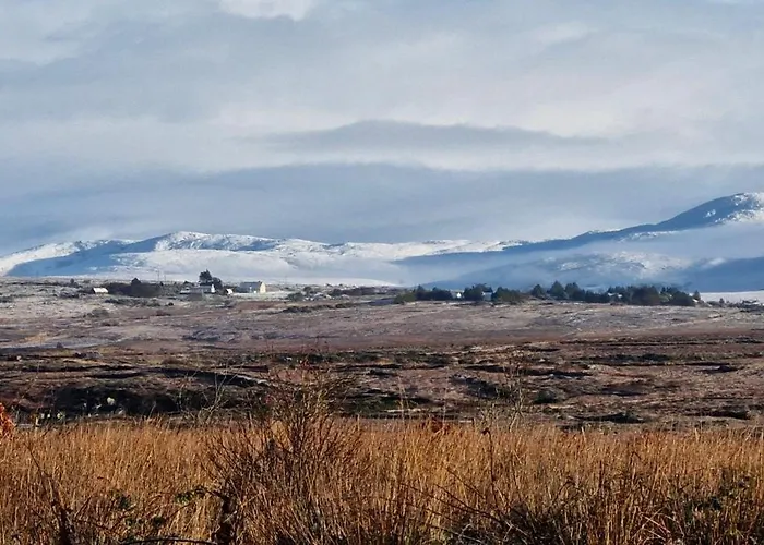 Prázdninový dům The Rockhouse - Cosy Stone Built Thatch *
